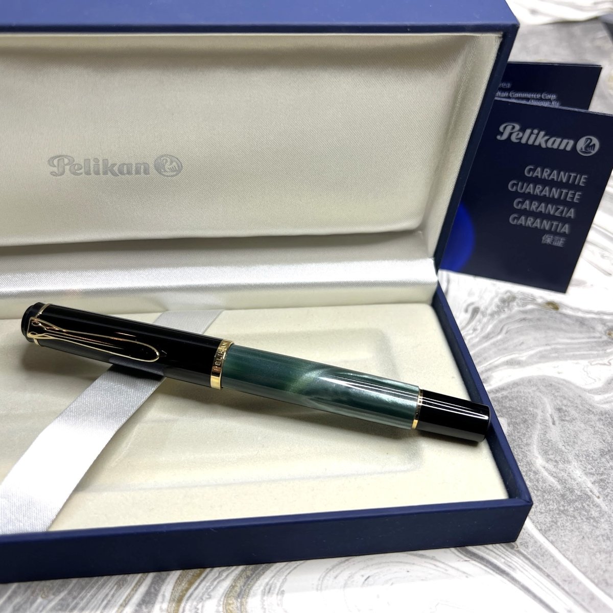 Pelikan M200